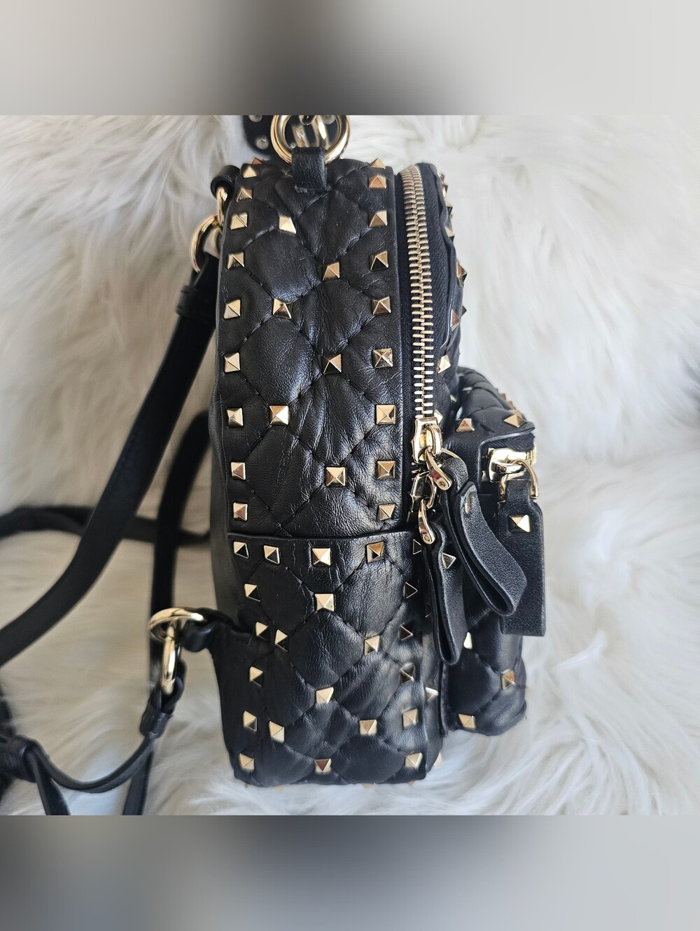 🖤 Valentino Rockstud Backpack 🖤 - Picture 5 of 13